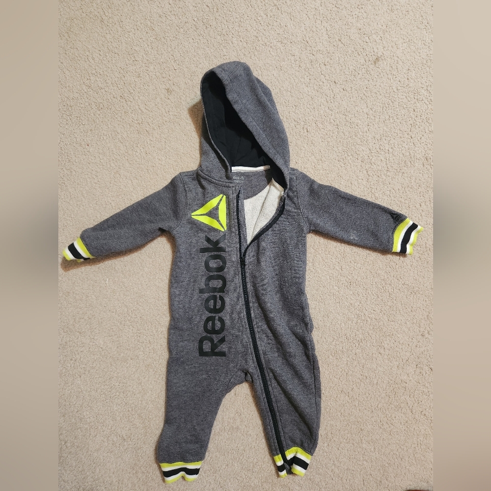 Reebok Winter Zip Up, Size 12m